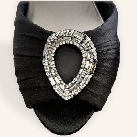 Badgley Mischka Satin Deana Pump Size 10 - Picture 5 of 9